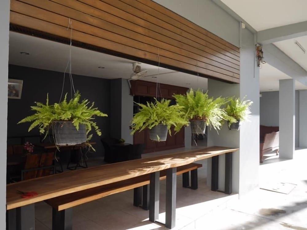 Pakchong Phubade Hotel Exterior photo